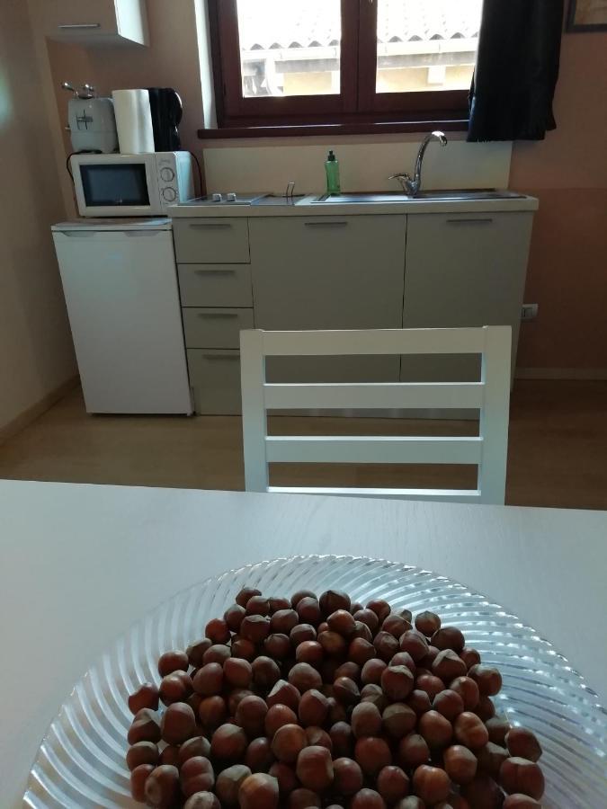 Vite Dipinte 1 Bilocale In Langa Apartment Novello Bagian luar foto