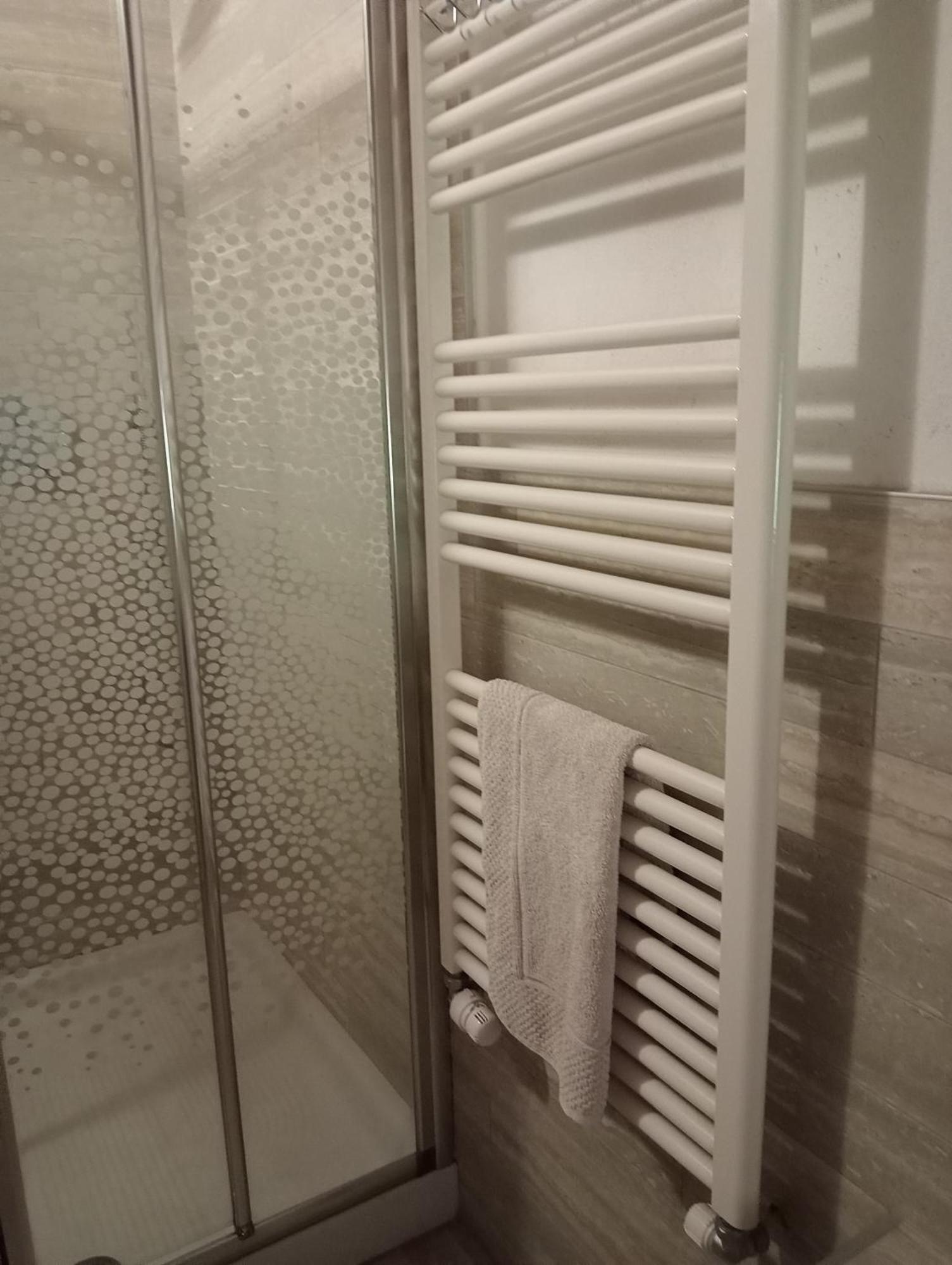 Vite Dipinte 1 Bilocale In Langa Apartment Novello Bagian luar foto