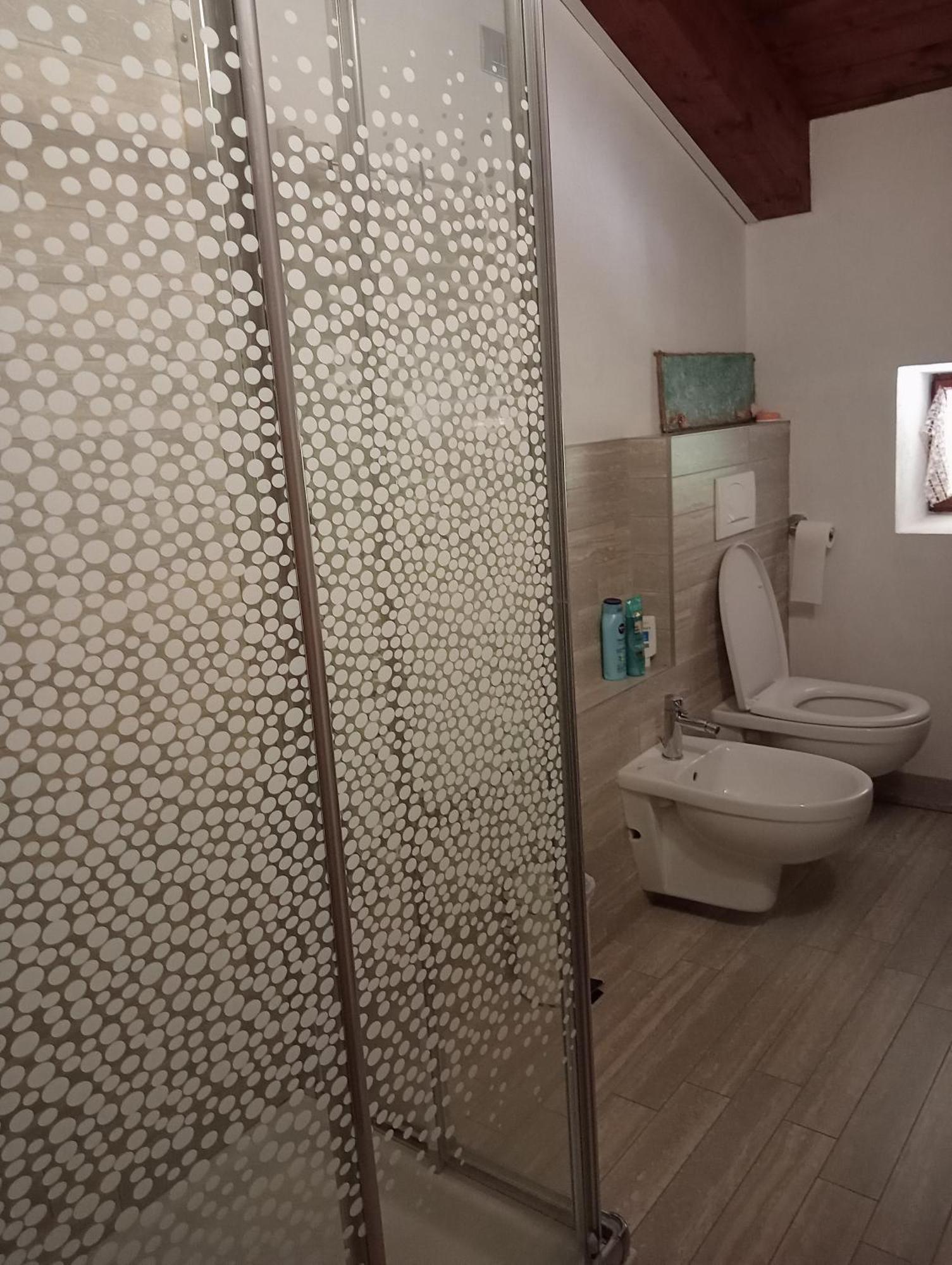 Vite Dipinte 1 Bilocale In Langa Apartment Novello Bagian luar foto