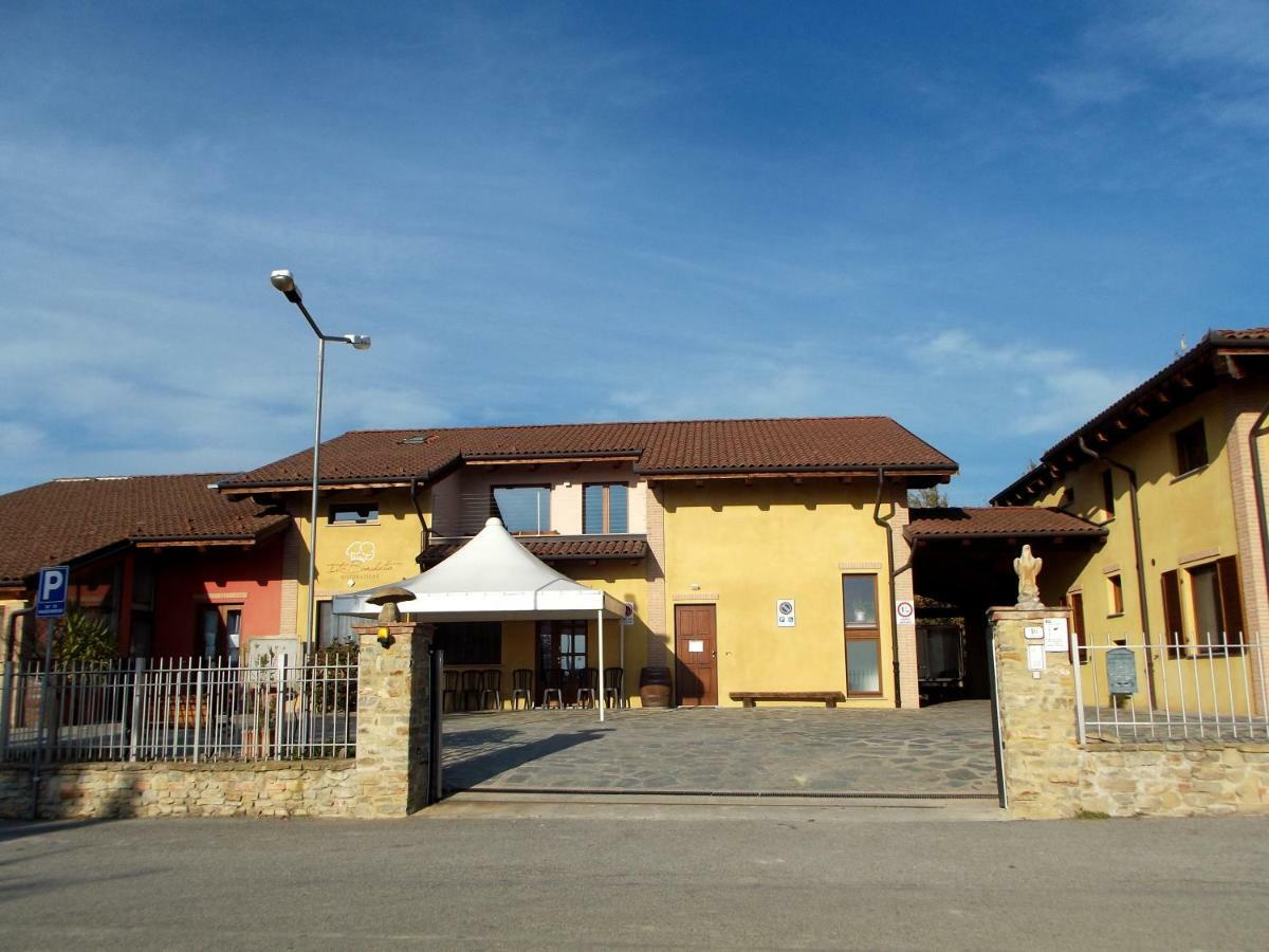 Vite Dipinte 1 Bilocale In Langa Apartment Novello Bagian luar foto