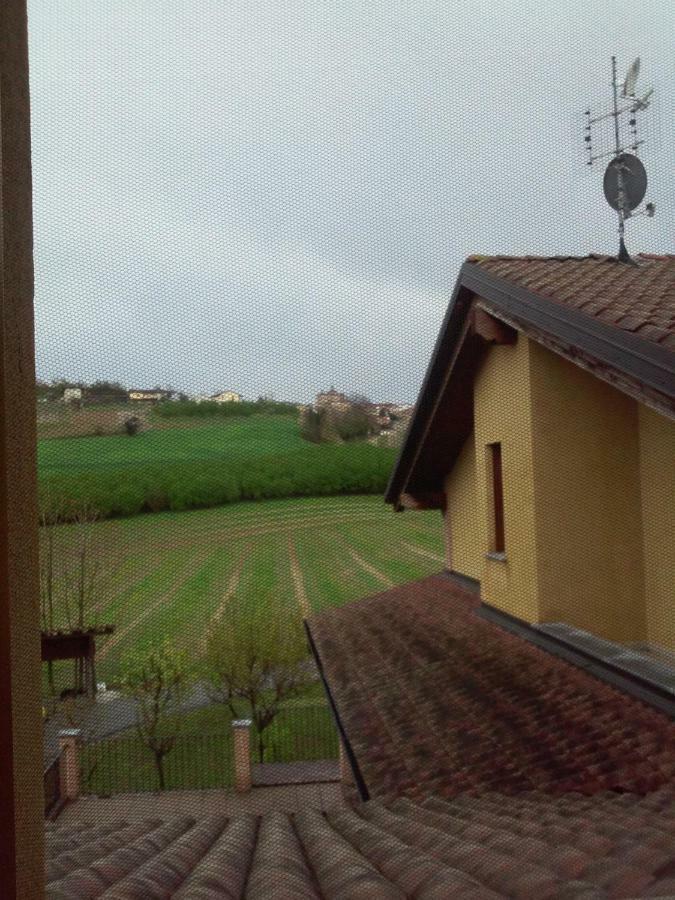 Vite Dipinte 1 Bilocale In Langa Apartment Novello Bagian luar foto